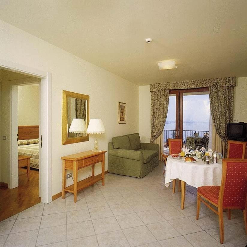 Appartamenti Borgo Gardone Riviera Ngoại thất bức ảnh